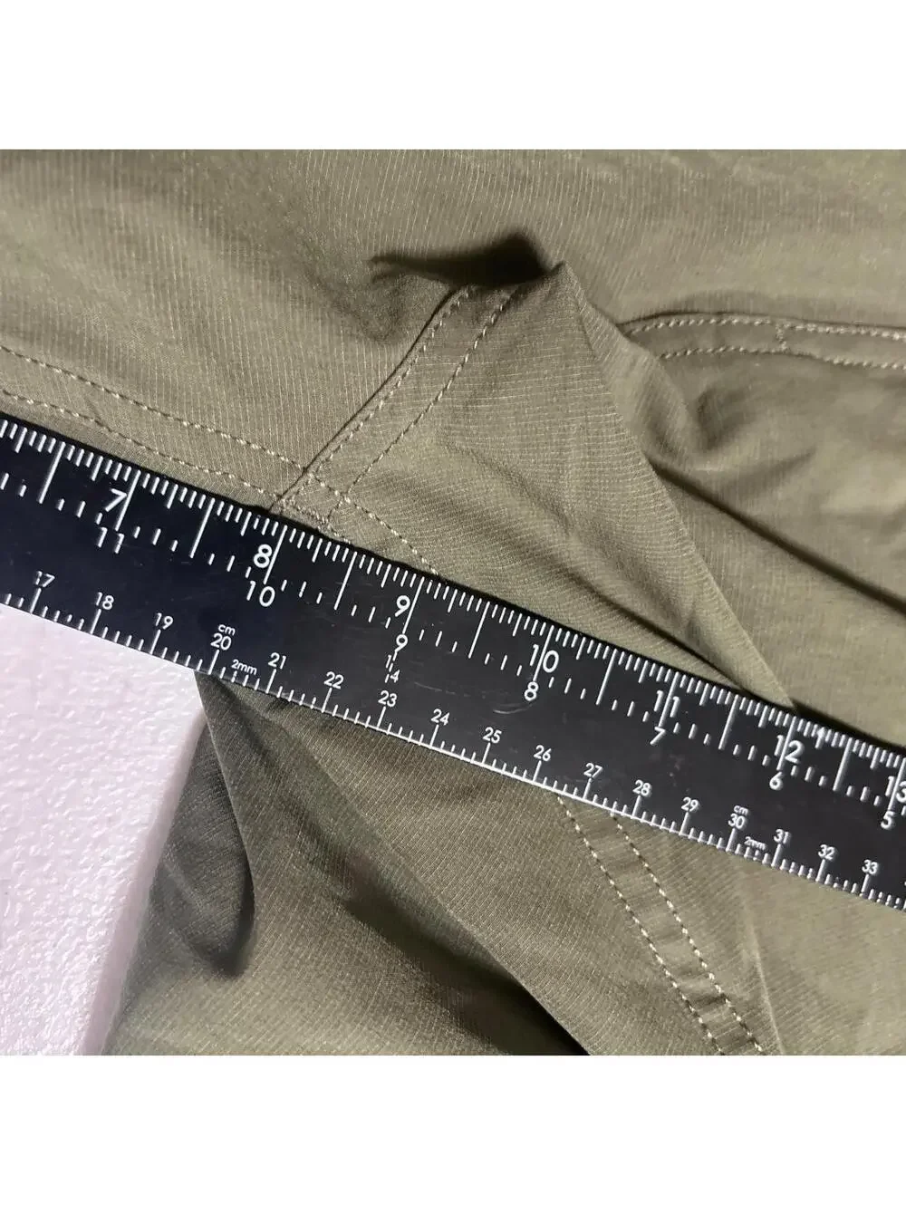 Roark Men's Green and Khaki Shorts